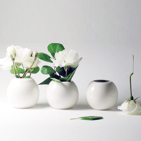 Bình hoa gốm sứ được sử dụng phổ biến